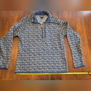 Patagonia Navy and Beige Patterned Fleece